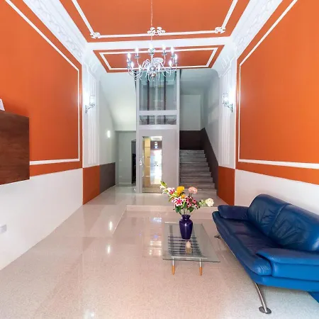 Dream Palace Apartment *