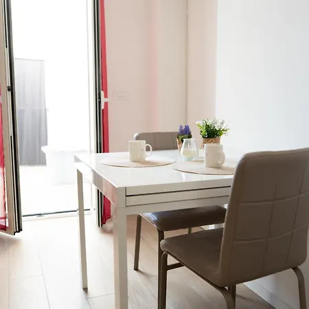 Dream Palace Apartment